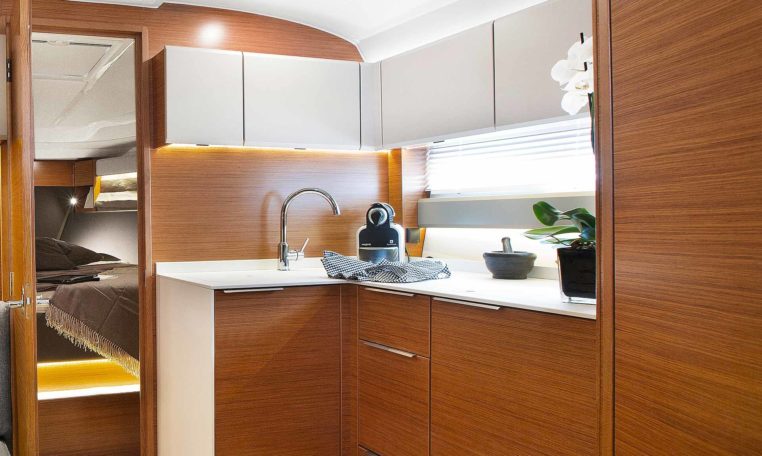 Imagenes del interior o exterior del barco Bavaria S36 Open perteneciente a la página de alquiler de barcos alquilerdebarcosmallorca.com