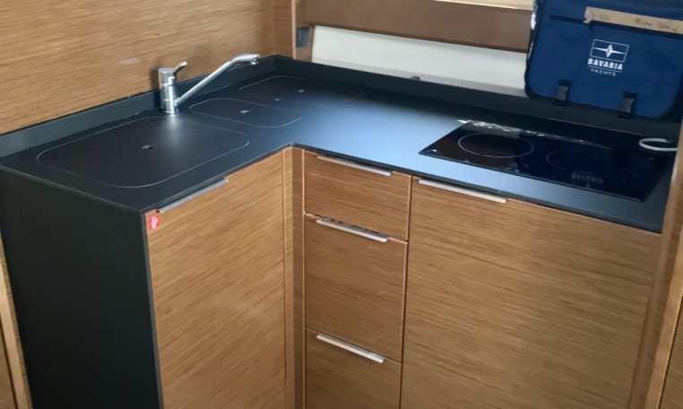 Imagenes del interior o exterior del barco Bavaria S36 Open perteneciente a la página de alquiler de barcos alquilerdebarcosmallorca.com