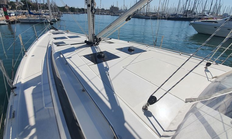 Imagenes del interior o exterior del barco Bavaria C45 Style perteneciente a la página de alquiler de barcos alquilerdebarcosmallorca.com