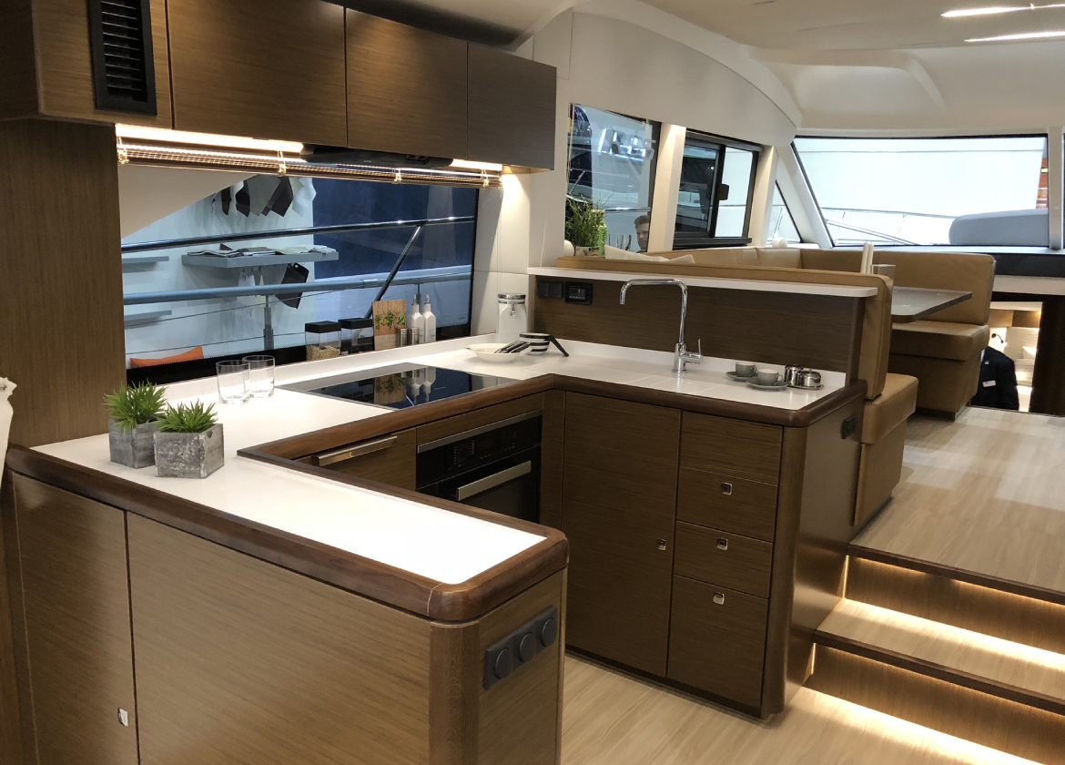 Imagenes del interior o exterior del barco Bavaria R55 Fly perteneciente a la página de alquiler de barcos alquilerdebarcosmallorca.com