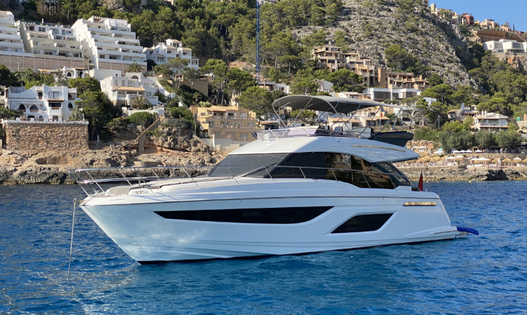 Imagen del barco  Yate Bavaria R55 Fly navegando.  
