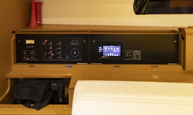 Imagenes del interior o exterior del barco Sun Odyssey 469 perteneciente a la página de alquiler de barcos alquilerdebarcosmallorca.com