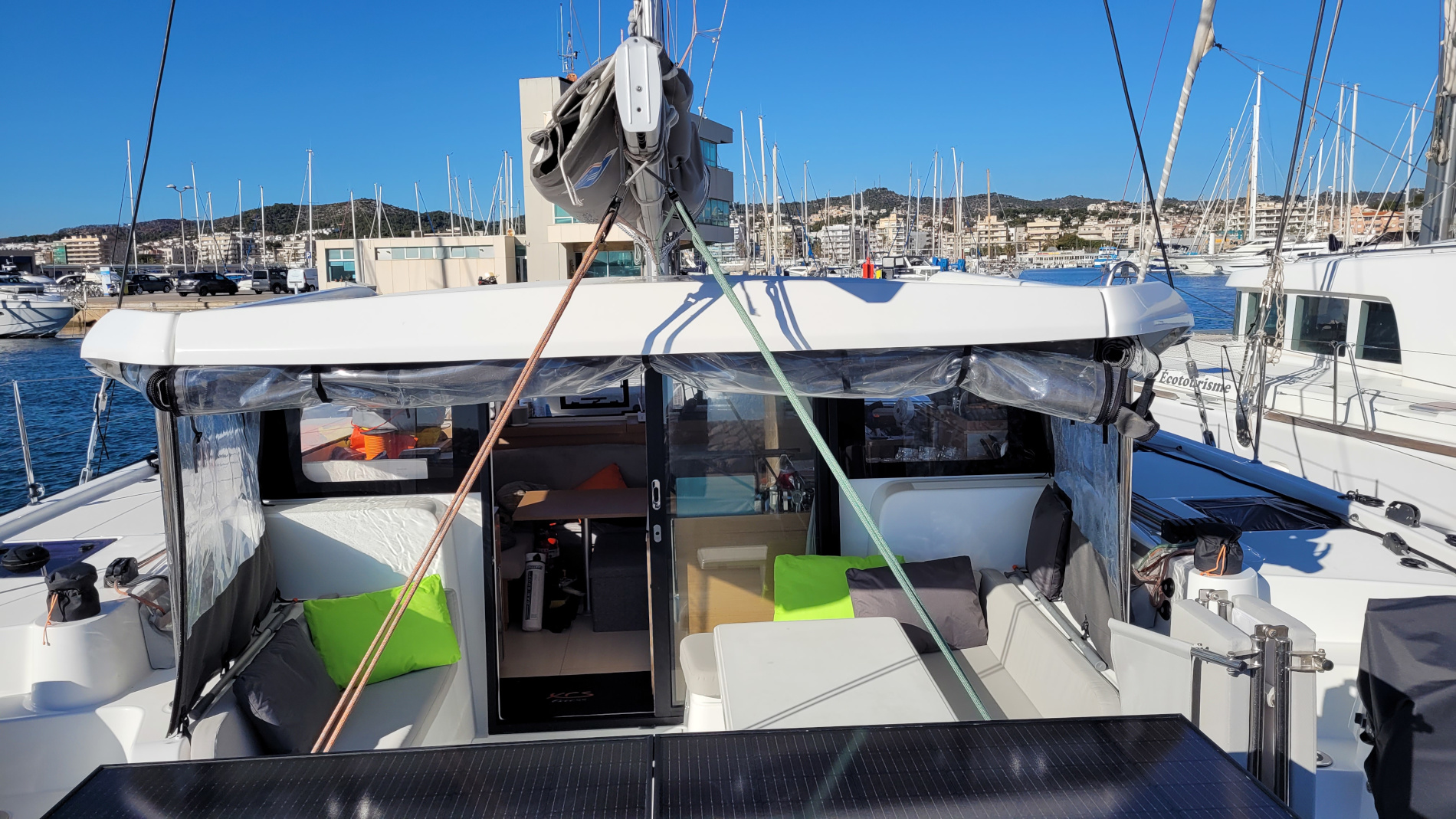Imagenes del interior o exterior del barco Excess 11 perteneciente a la página de alquiler de barcos alquilerdebarcosmallorca.com