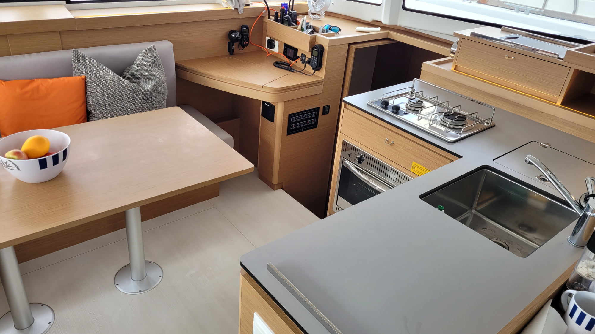 Imagenes del interior o exterior del barco Excess 11 perteneciente a la página de alquiler de barcos alquilerdebarcosmallorca.com