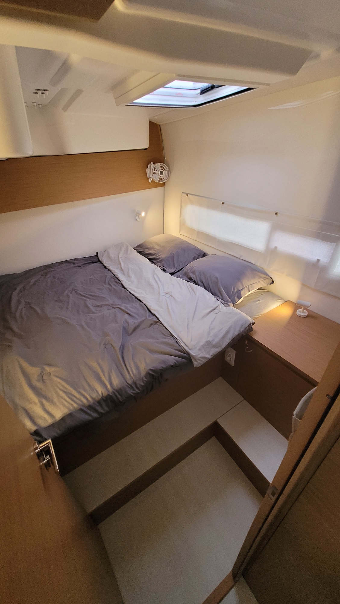 Imagenes del interior o exterior del barco Excess 11 perteneciente a la página de alquiler de barcos alquilerdebarcosmallorca.com