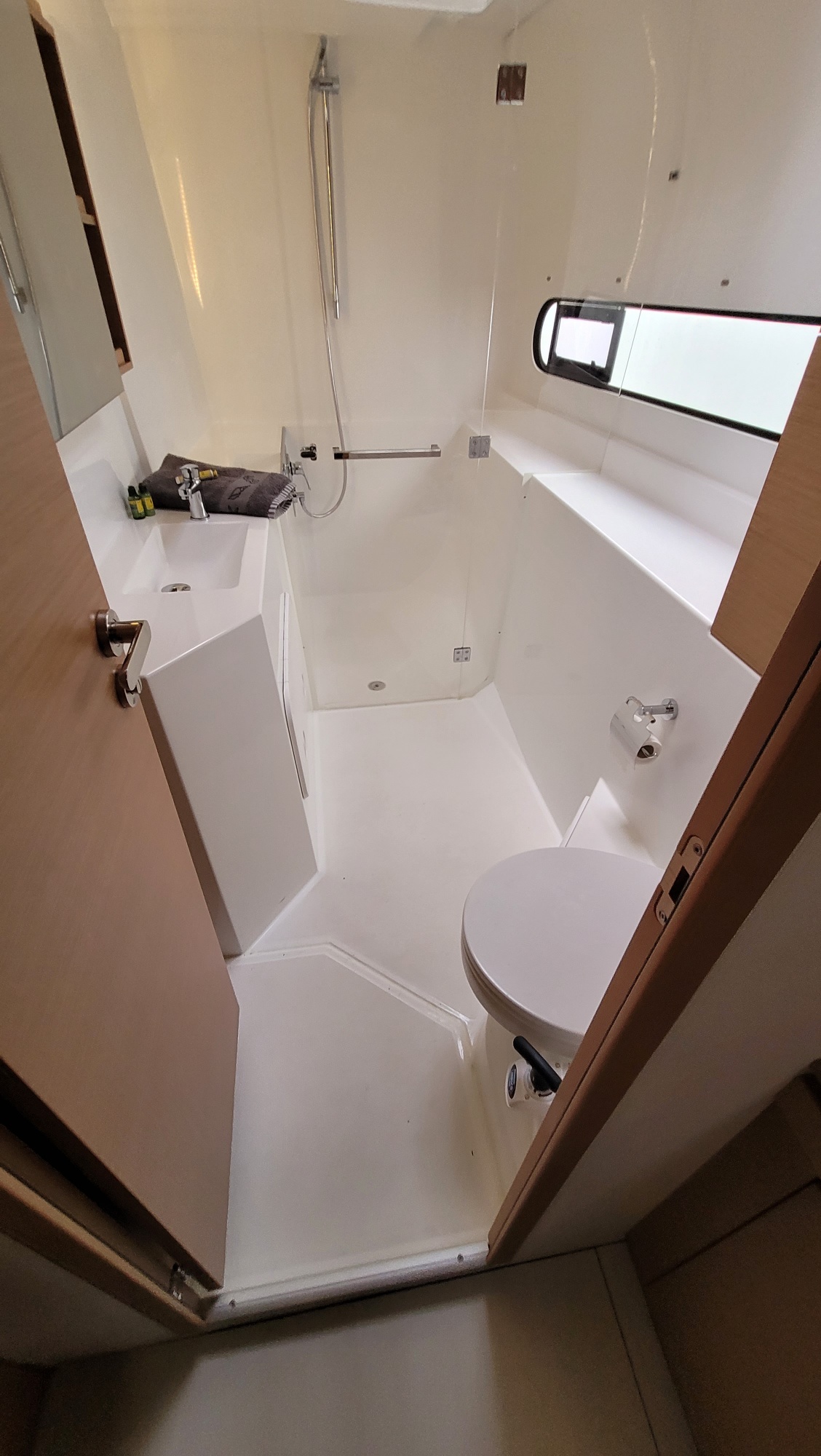 Imagenes del interior o exterior del barco Excess 11 perteneciente a la página de alquiler de barcos alquilerdebarcosmallorca.com