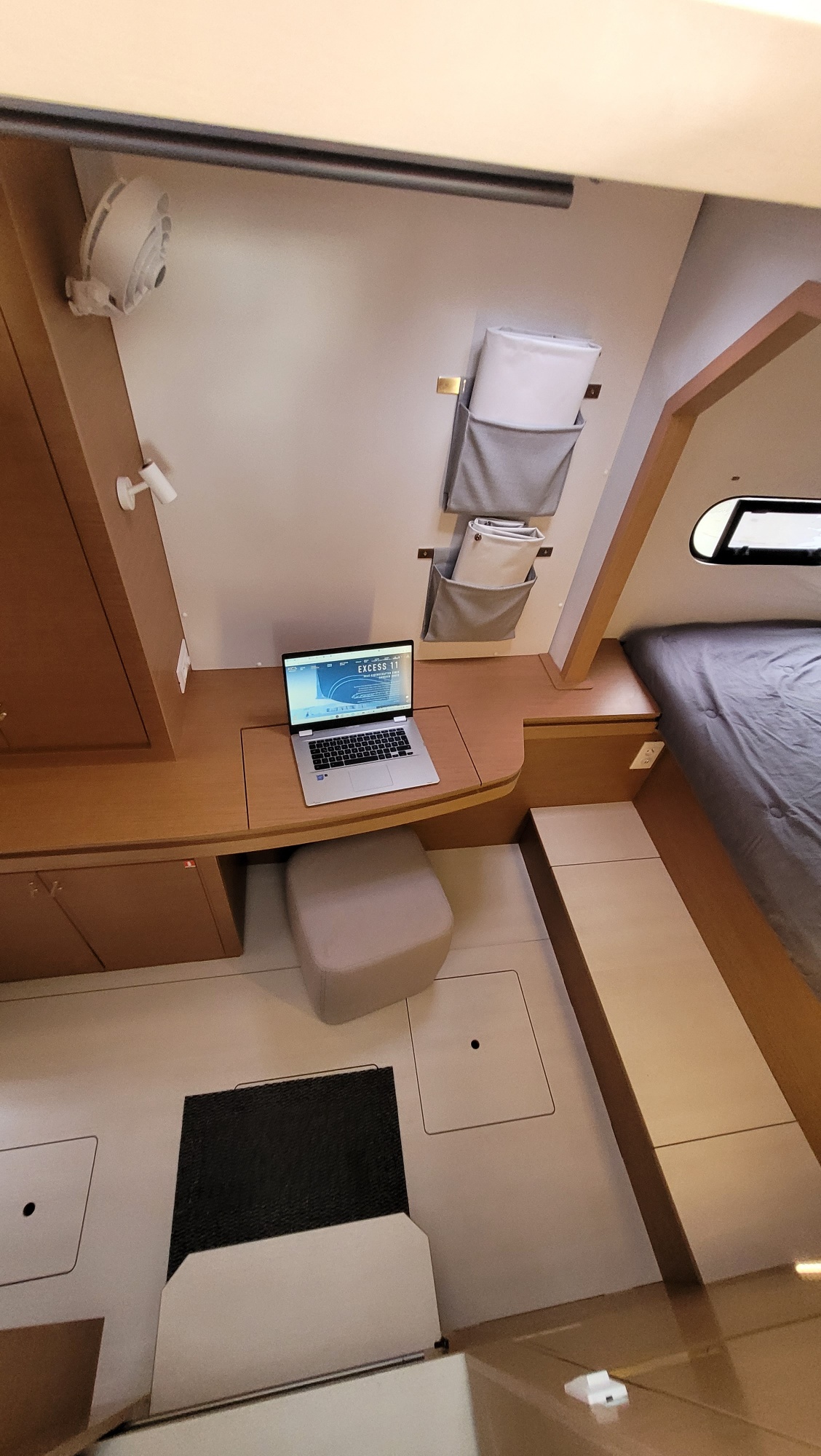 Imagenes del interior o exterior del barco Excess 11 perteneciente a la página de alquiler de barcos alquilerdebarcosmallorca.com