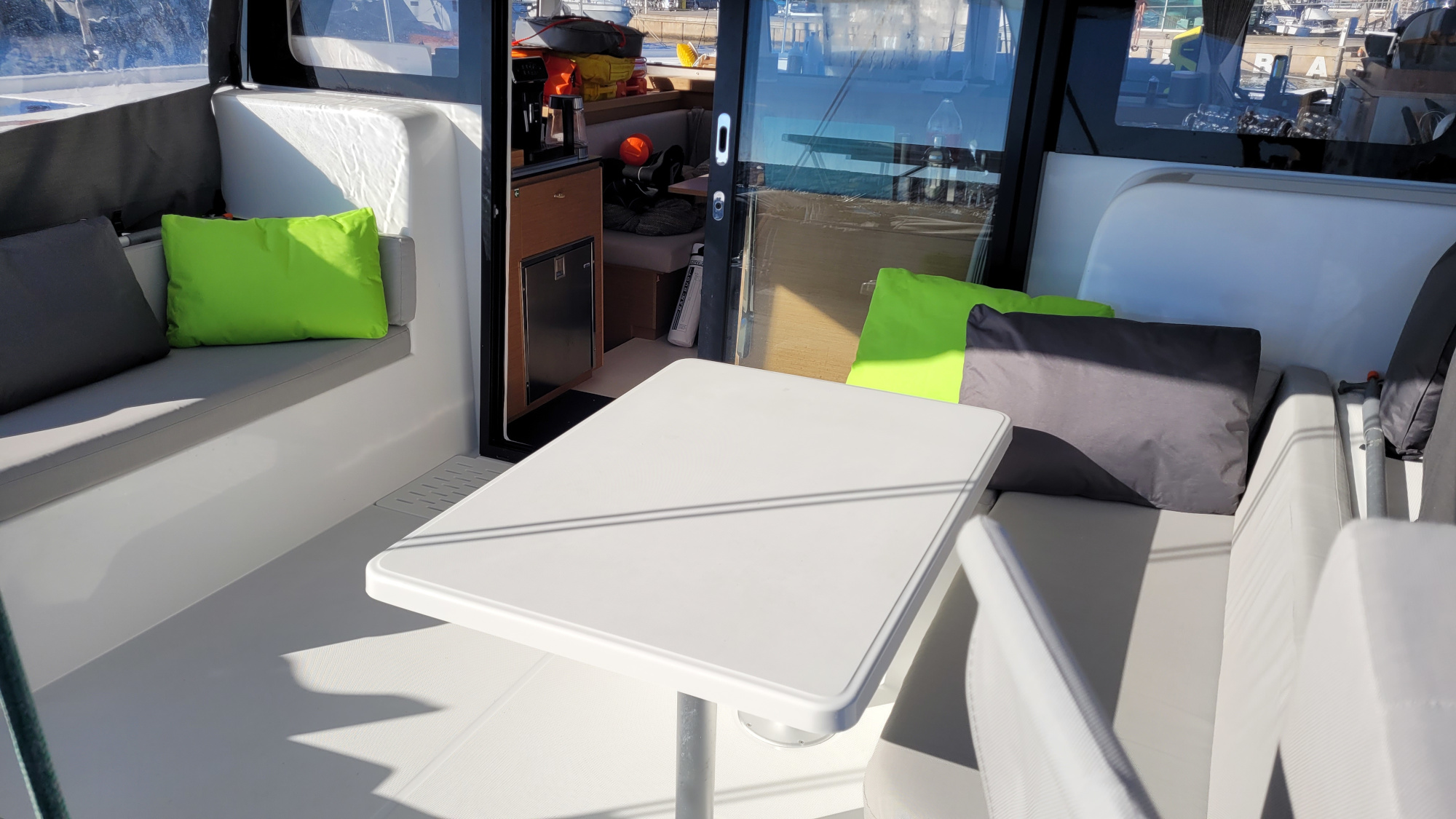 Imagenes del interior o exterior del barco Excess 11 perteneciente a la página de alquiler de barcos alquilerdebarcosmallorca.com