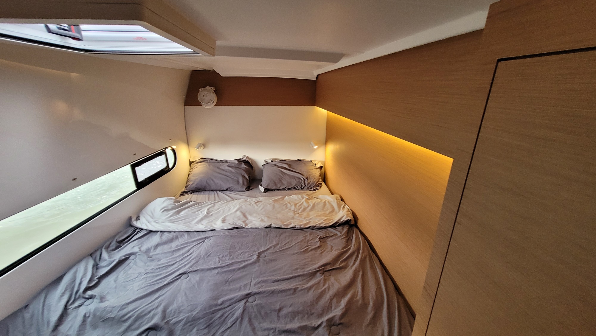 Imagenes del interior o exterior del barco Excess 11 perteneciente a la página de alquiler de barcos alquilerdebarcosmallorca.com