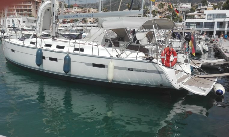 Bilder des Innen- oder Außenbereichs des Bootes Bavaria Cruiser 45 Zugehörigkeit zur seite des bootsverleihs alquilerdebarcosmallorca.com
