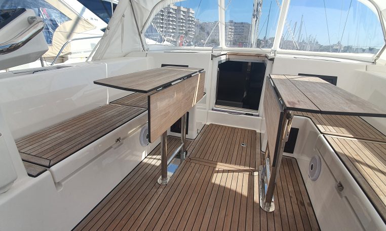 Bilder des Innen- oder Außenbereichs des Bootes Bavaria C45 Style Zugehörigkeit zur seite des bootsverleihs alquilerdebarcosmallorca.com
