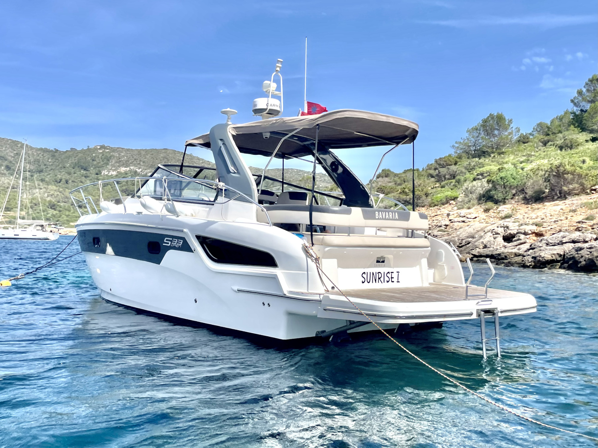 Bilder des Innen- oder Außenbereichs des Bootes Bavaria S33 Open Zugehörigkeit zur seite des bootsverleihs alquilerdebarcosmallorca.com