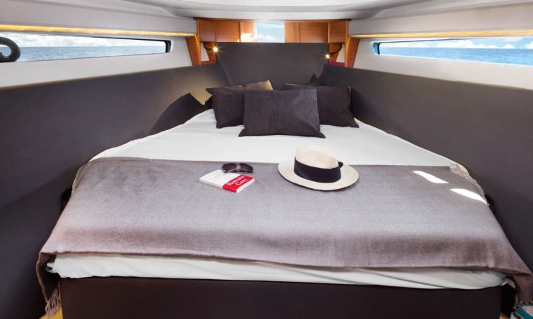 Images of the interior or exterior of the boat Bavaria S36 Open belonging to the page of boat rental alquilerdebarcosmallorca.com