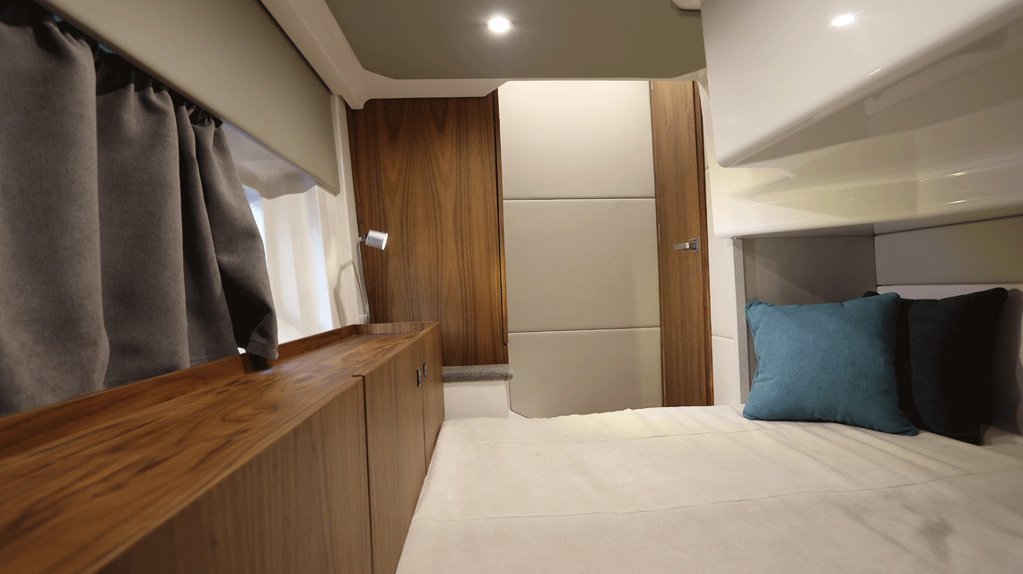 Images of the interior or exterior of the boat Karnic S37x belonging to the page of boat rental alquilerdebarcosmallorca.com