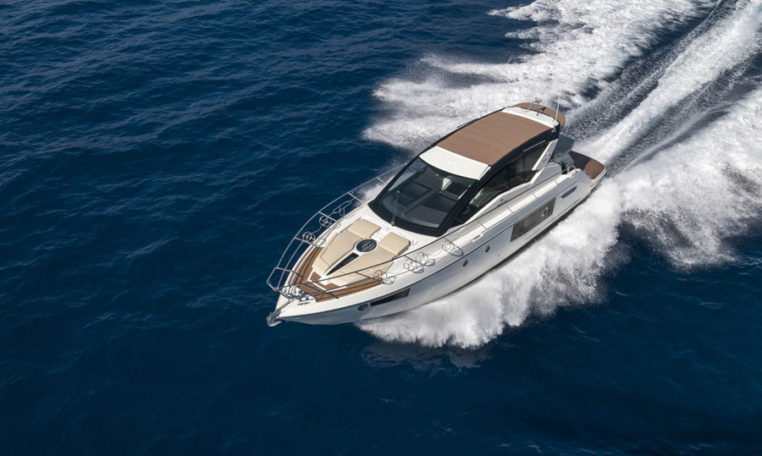 Images of the interior or exterior of the boat Cranchi M44 HT belonging to the page of boat rental alquilerdebarcosmallorca.com